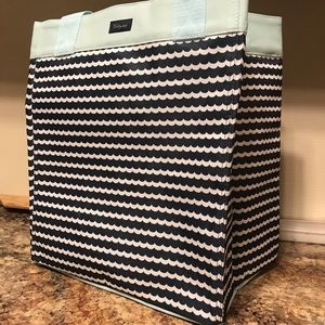 Thirty One Essential Storage Tote - Scallop Stripe